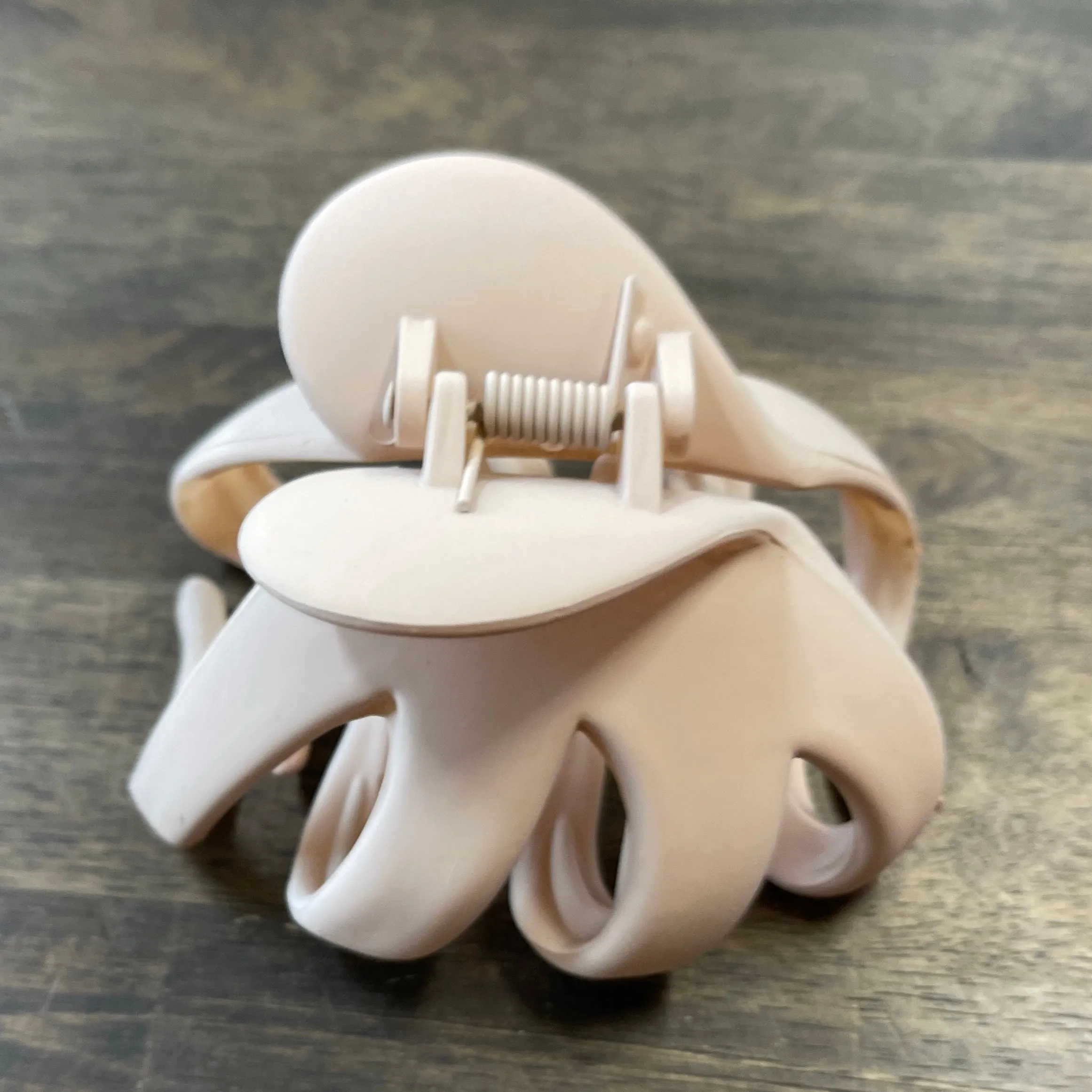 Matte Claw Clip